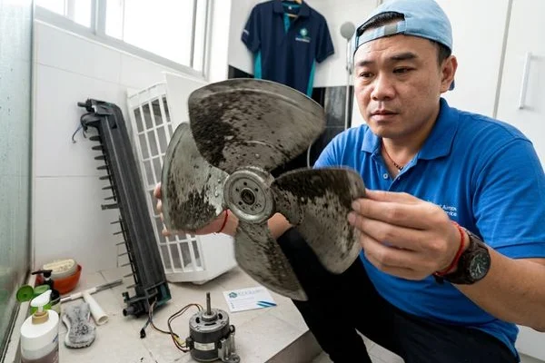 Noisy Aircon service image 3